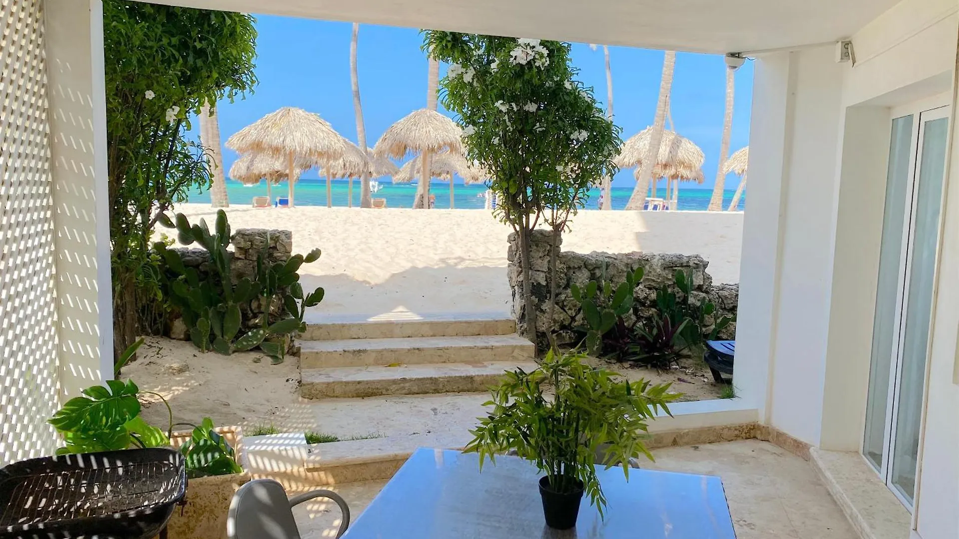 Los Corales Villas And Suites - Beach Club, Spa, Restaurants Punta Cana 5*,